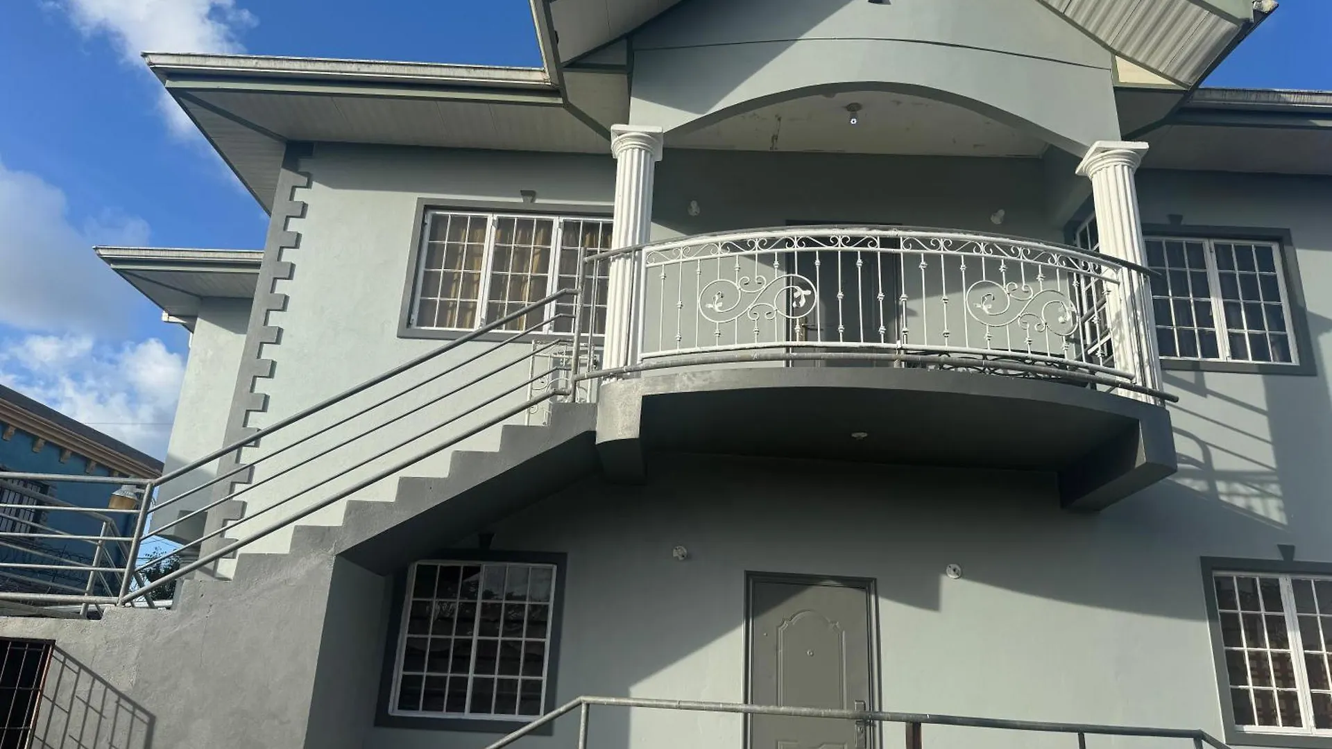 Paradise Breeze Arima Homestay